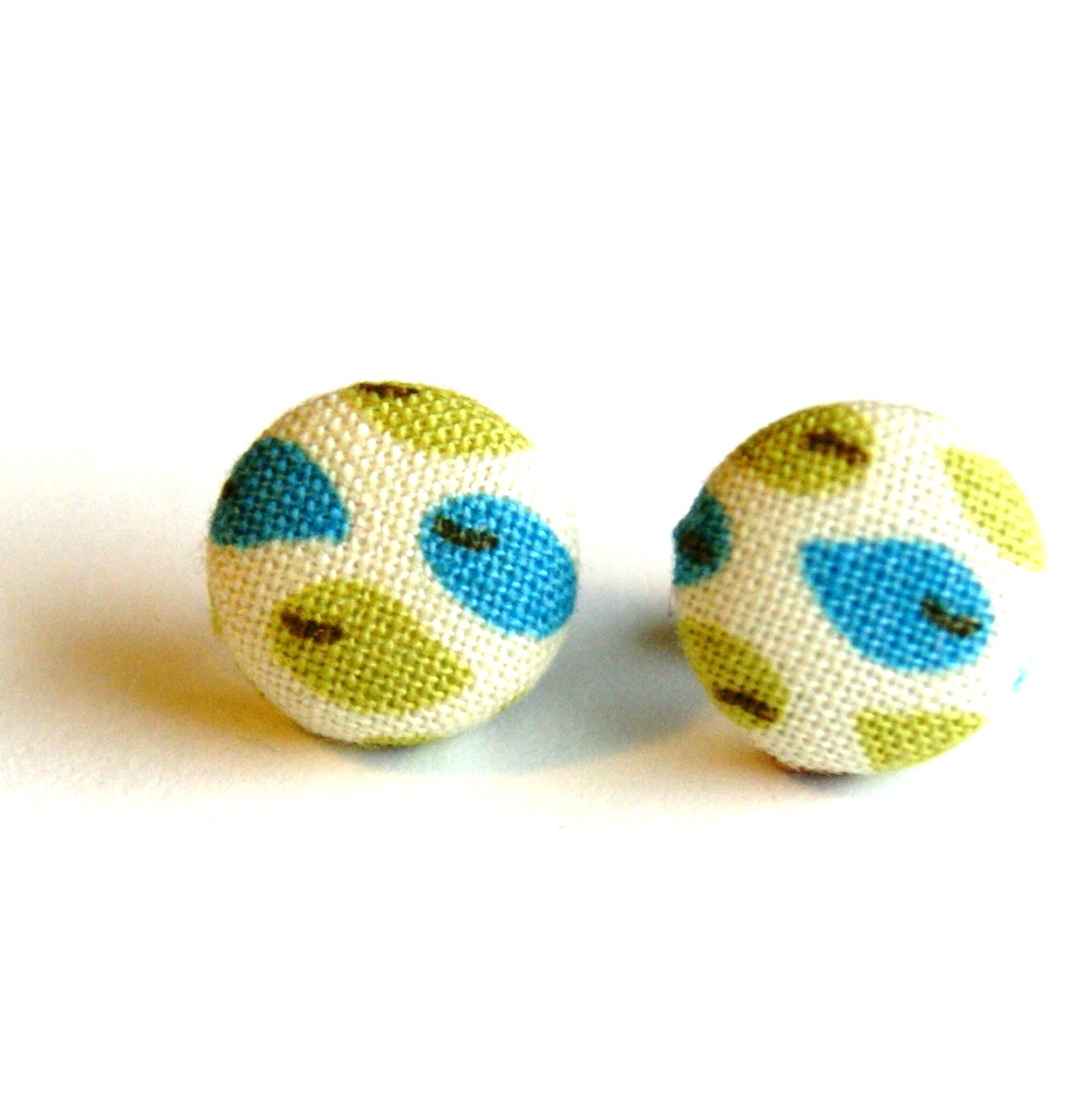 Leaf Fabric Stud Earrings Small on Luulla