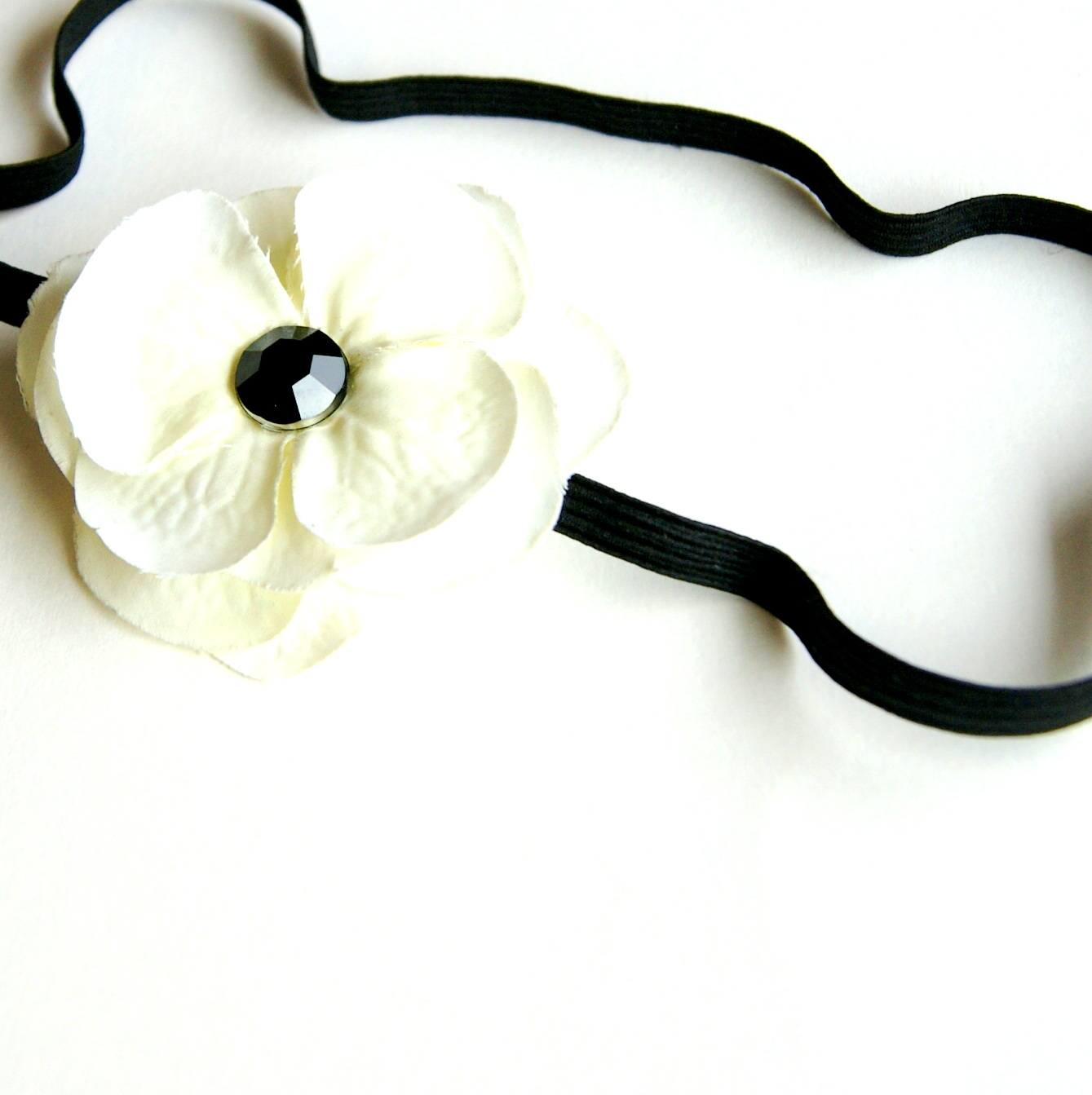 Black And White Flower Headband on Luulla
